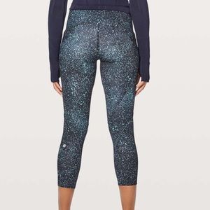 Lululemon Mineralize Galaxy Lead the Pack Crop 10 -Like new